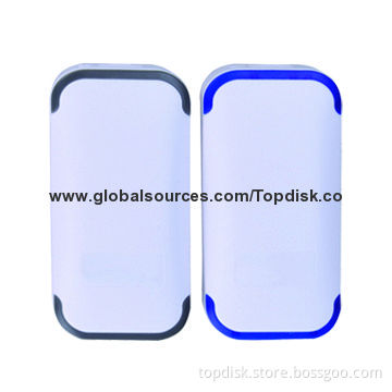 4,400mAh Capacity portable Power Banks with 2 USB Ports for iPhone and Samsung